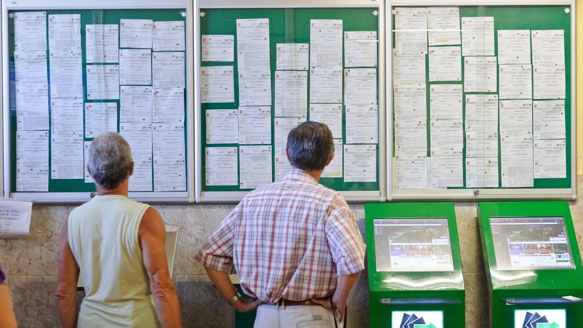 Nie wszyscy, którzy stracili w ostatnich trzech miesiącach pracę, zdążyli się pojawić w urzędzie pracy. To odpowiada za stosunkowo niskie statystyki bezrobocia