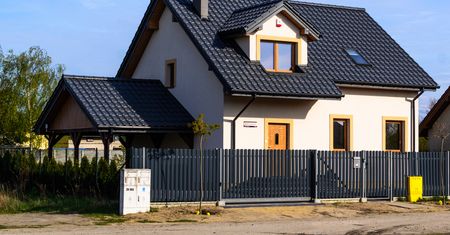 Koniec z takimi ogrodzeniami. Nowe przepisy od 2026 roku