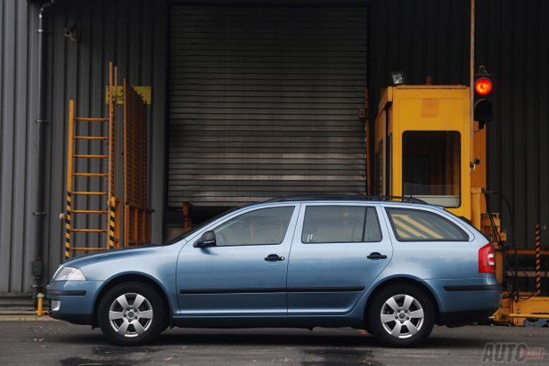 Škoda Octavia Tour II Combi 1,6 MPI - żer dla skner [test autokult.pl]