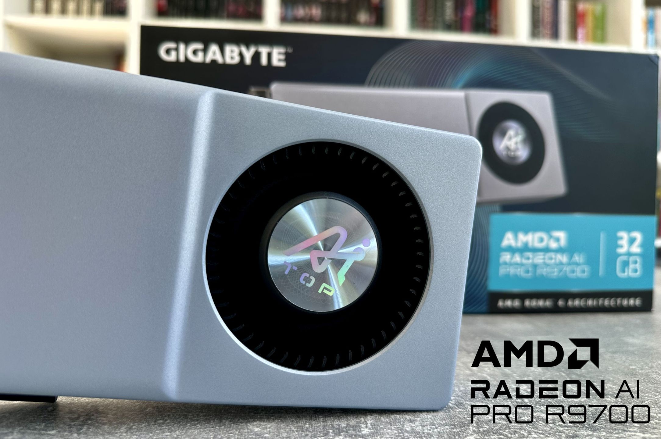 GIGABYTE Radeon AI PRO R9700 32 GB