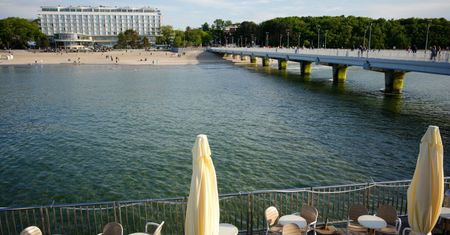 Napis przed restauracją nad Bałtykiem. Klienci nie wierzą własnym oczom