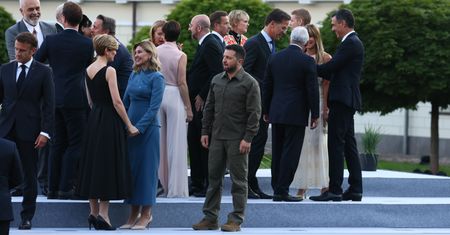 Zełenski na szczycie NATO. Zdjęcie krąży w sieci