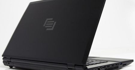 Maingear ALT-15 i ALT-17 - niedroge i multimedialnie