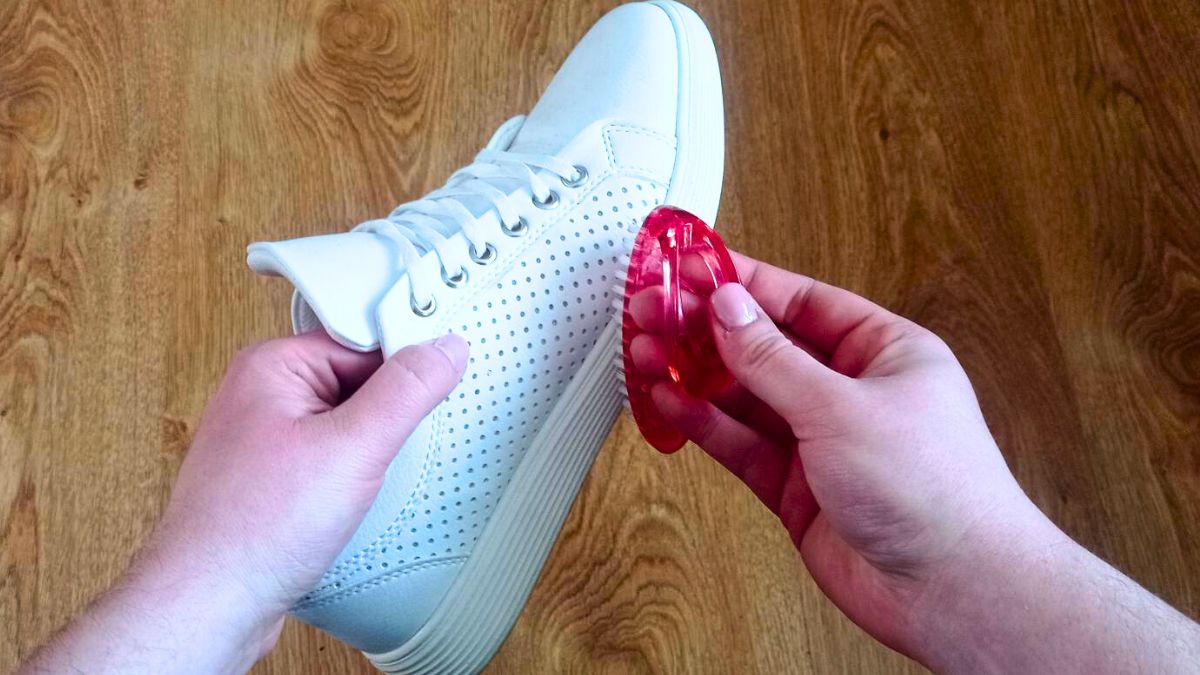 Tak migiem wybielam białe podeszwy