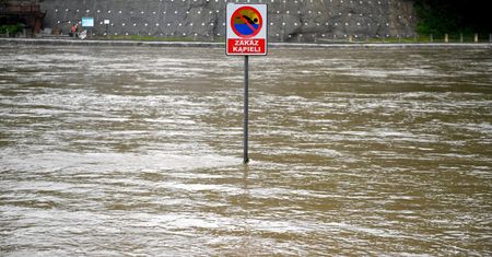 Powódź to też dowód na ocieplenie klimatu. "Przygotujmy się na skrajne zjawiska pogodowe"