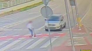 Zielona Góra: Sekundy decydowały. 10-latka potrącona na przejściu