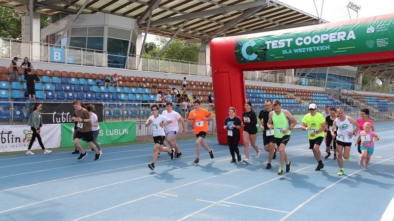 Test Coopera na stadionie lekkoatletycznym w Lublinie