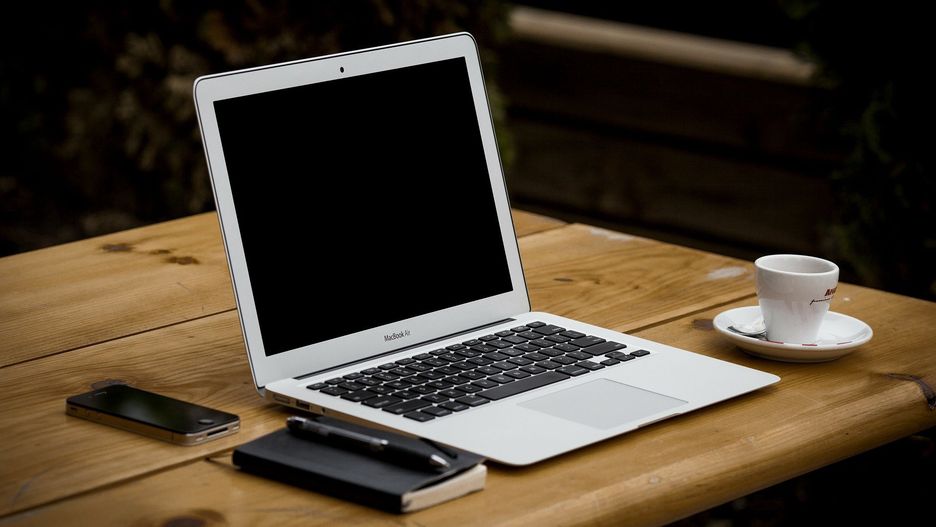 Dzięki księżom 50 laptopów trafi do dzieci z Sosnowca i miast ościennych.