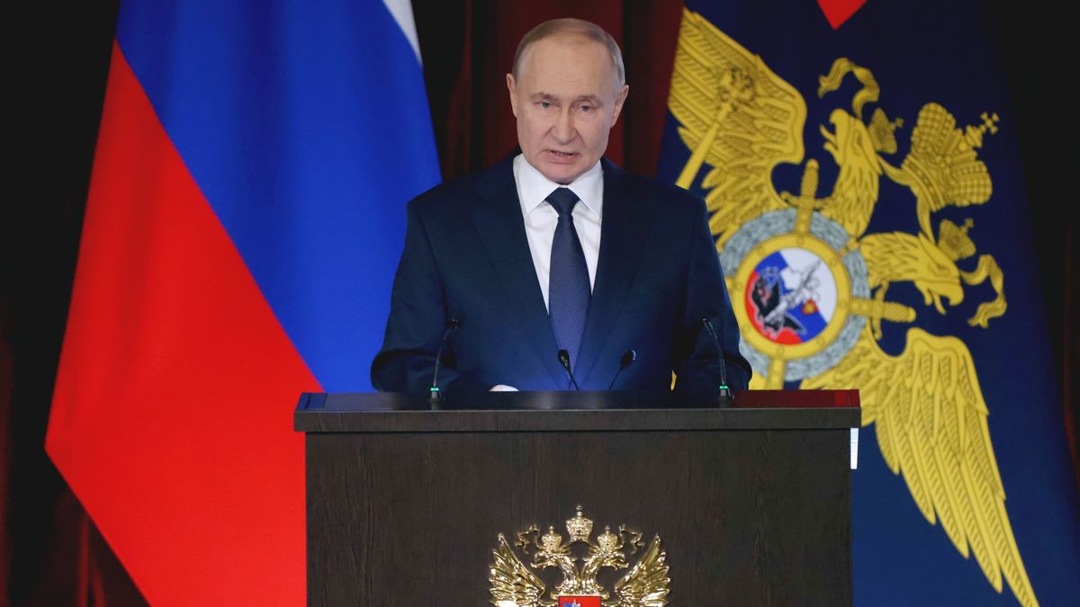 Putin skanibalizował gospodarkę cywilną, żeby prowadzić gospodarkę wojenną. To można robić przez jakiś czas, ale nie ciągle –ocenia David O’Sullivan