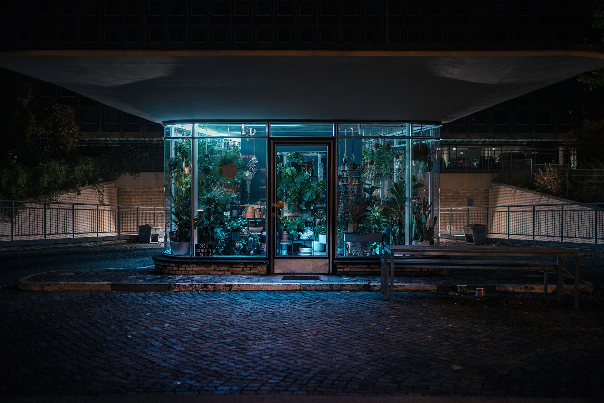 "After Hours" to filmowe kadry z Hamburga po godzinach 12