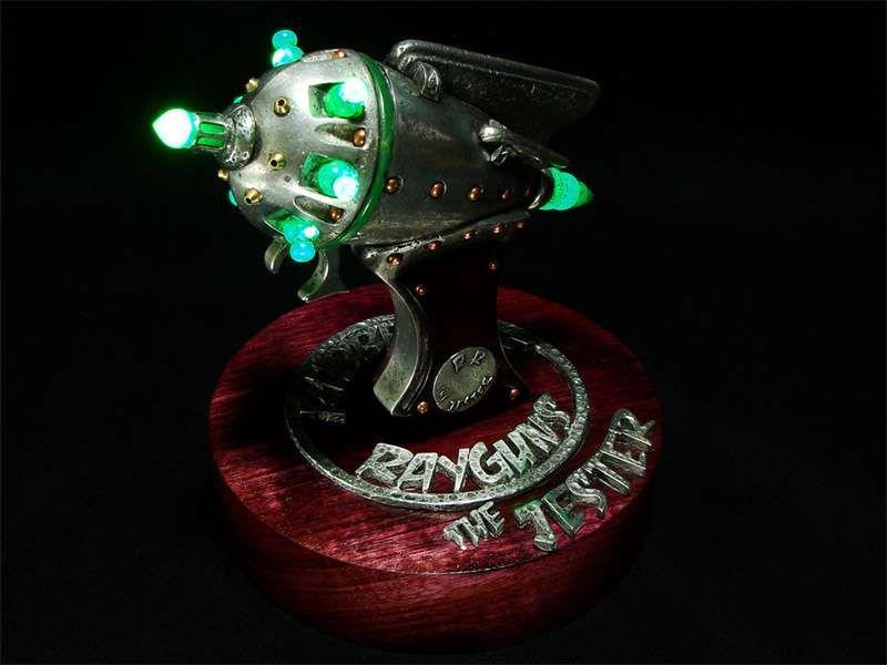 Steampunkowa broń dla zdobywców kosmosu. Nie daj obcym żadnych szans! 10