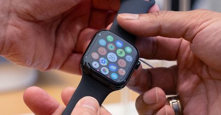 Królowie smartwatchów. Te marki sprzedają najwięcej inteligentnych zegarków
