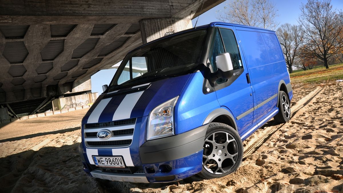 Ford Transit Sport Van (fot. Mariusz Zmysłowski)