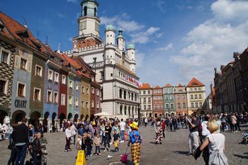 Gotyckie podziemia i historia miasta – wyjątkowe oprowadzanie już w sobotę w Ratuszu