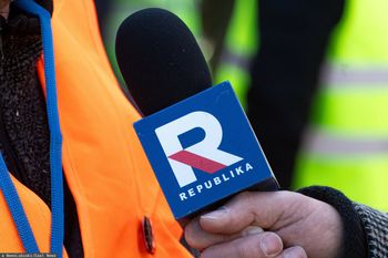 Republika chce zarabiać na telefonach. Startuje nowy operator