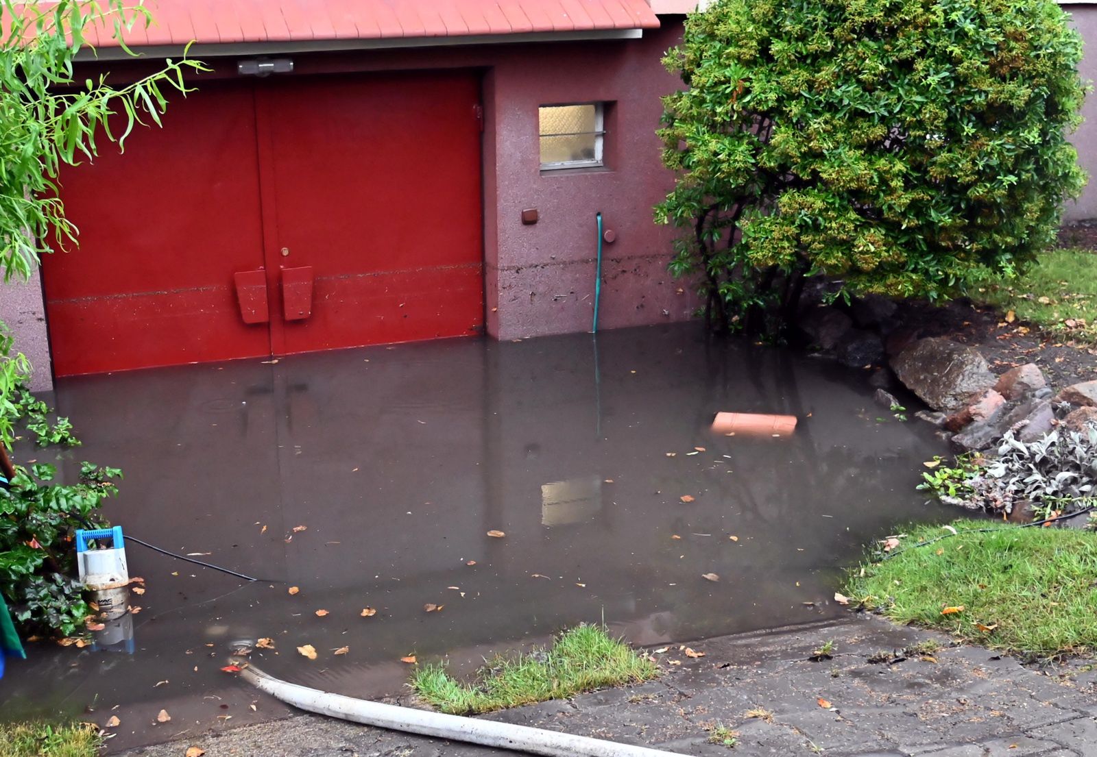 Doszło do zalania wielu posesji, domów i samochodów