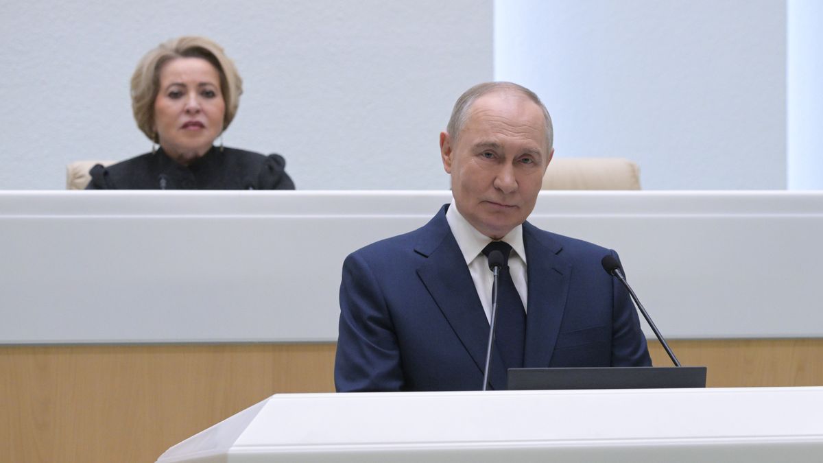 Russian President Vladimir Putin (R) and Federation Council speaker Valentina Matvienko attend a session at the Federation Council, the Upper House of the Russian Parliament, in Moscow, Russia, 24 December 2025. EPA/ALEXEI NIKOLSKY/SPUTNIK/KREMLIN POOL MANDATORY CREDIT Dostawca: PAP/EPA.