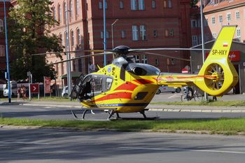Kamieniec: Wypadek 12-latka na hulajnodze elektrycznej. Dziecko trafiło do szpitala śmigłowcem LPR