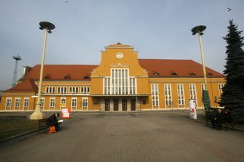 Legnica: Koleje Dolnośląskie rosną w siłę, więc postawią sobie nowy biurowiec. - To centrum operacyjne - przekazuje spółka