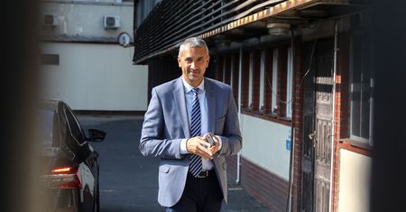 "Prorosyjska większość". Chcą teraz ukarać senatora PiS-u