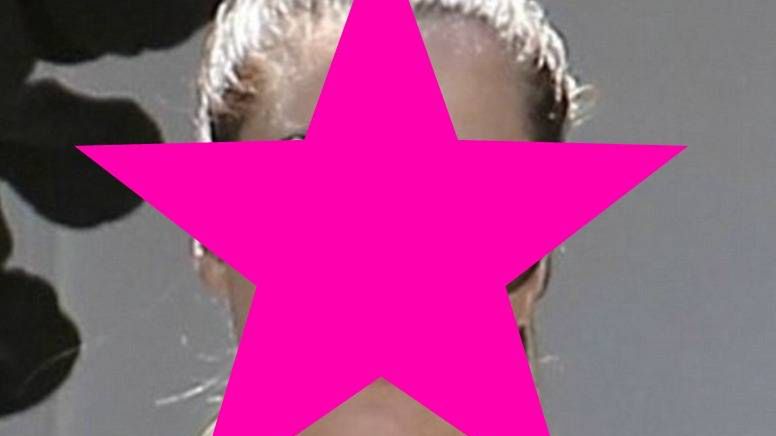 Khloe Kardashian 

Fotografia: screen z dailymail.co.uk