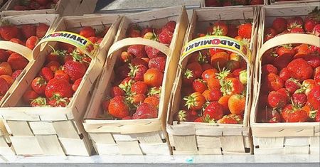 Kolejki za truskawkami. Ceny na ryneczku w Gorzowie |29 MAJA