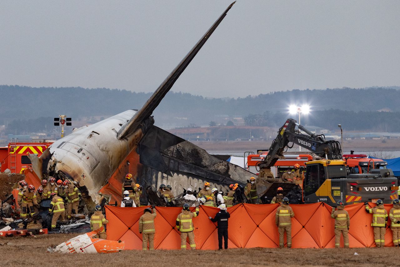 The Jeju Air plane sped down the runway at high speed, apparently with the landing gear retracted, and collided head-on with a concrete wall on the outskirts of the facility, bursting into flames.