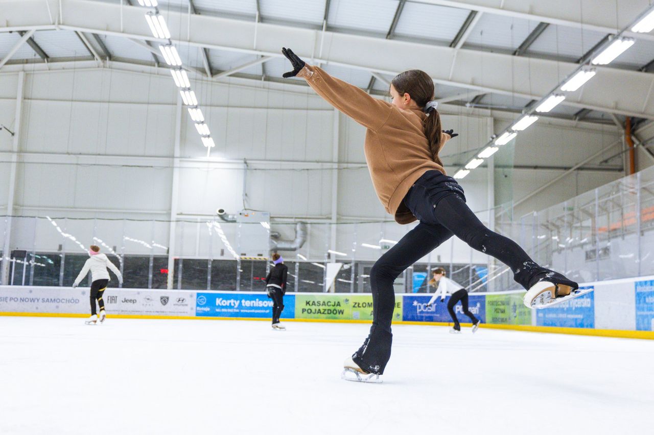 Rogale spal na lodzie lub w basenie – sportowy 11 listopada z POSiR