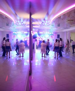 Ile dać do koperty na wesele? Pada najczęściej jedna kwota