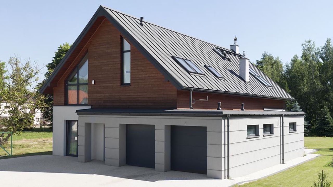 Dach, który robi różnicę. Jak dopasować pokrycie do stylu domu? Jakie trendy będą królować w najbliższym czasie?