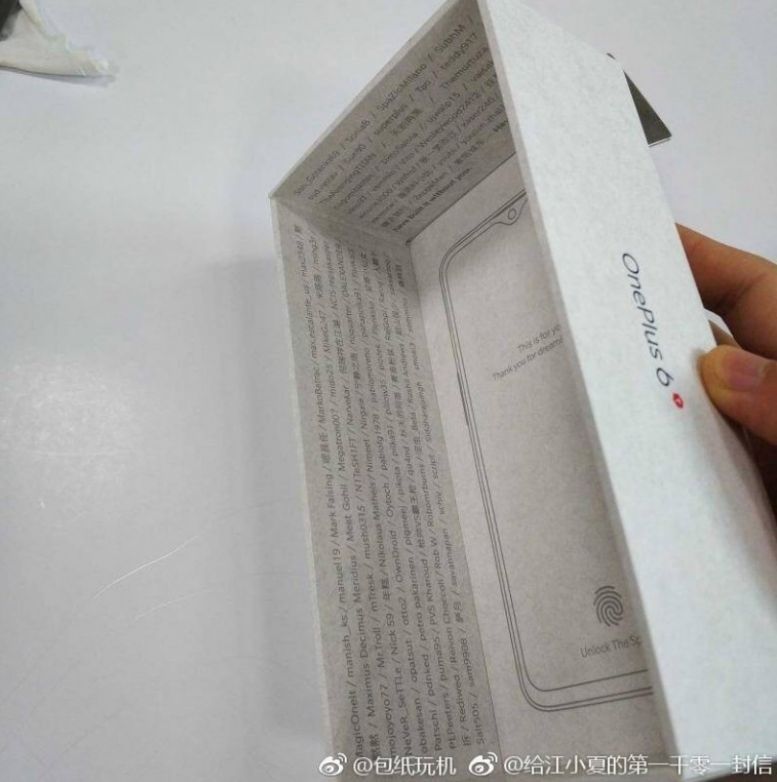 #wSkrócie: smartfon Palma na zdjęciu, pudełko OnePlusa 6T oraz nowe wersje Xiaomi Mi 8 8