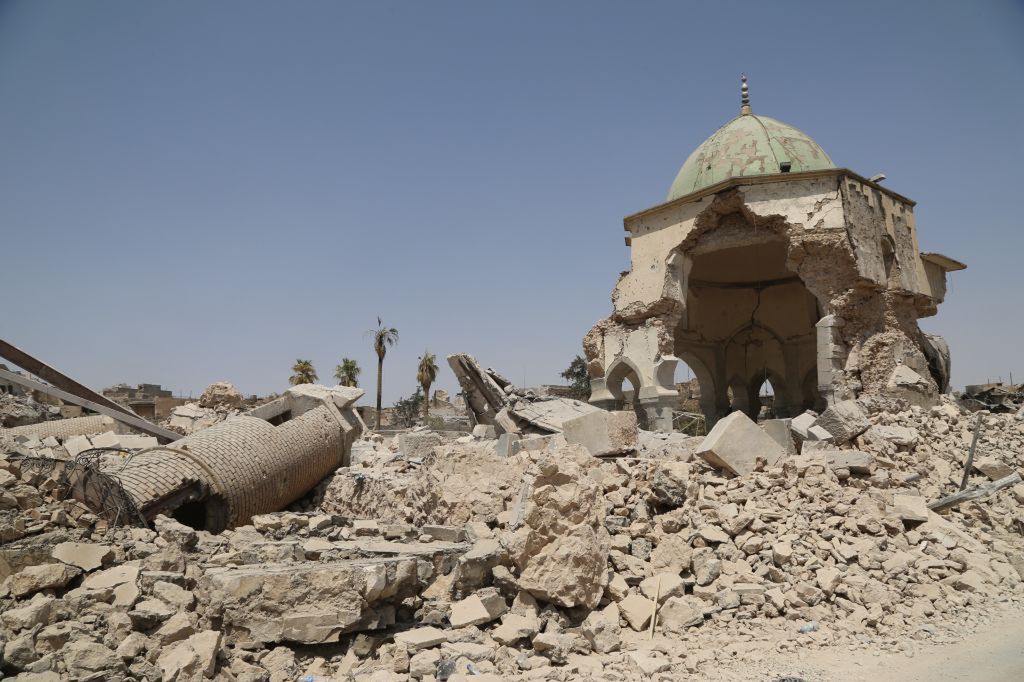 Zniszczony meczet Al-Nouri  w Mosulu