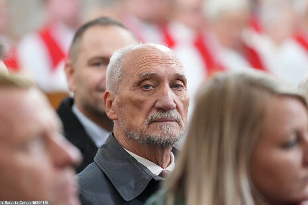 antoni macierewicz, rosjanie, smoleńsk, ofiary, pis, prawo i sprawiediwość Kim są Rosjanie wokół Macierewicza?