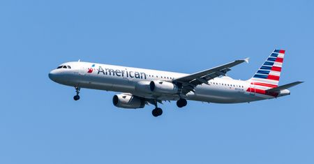 Pasażerka nie chciała założyć maseczki podczas lotu. Pilot nie wytrzymał
