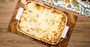 Najlepszy przepis na rodzinny obiad. Gdy zapiekanka makaronowa pojawia się na stole, nikt nie wstaje głodny