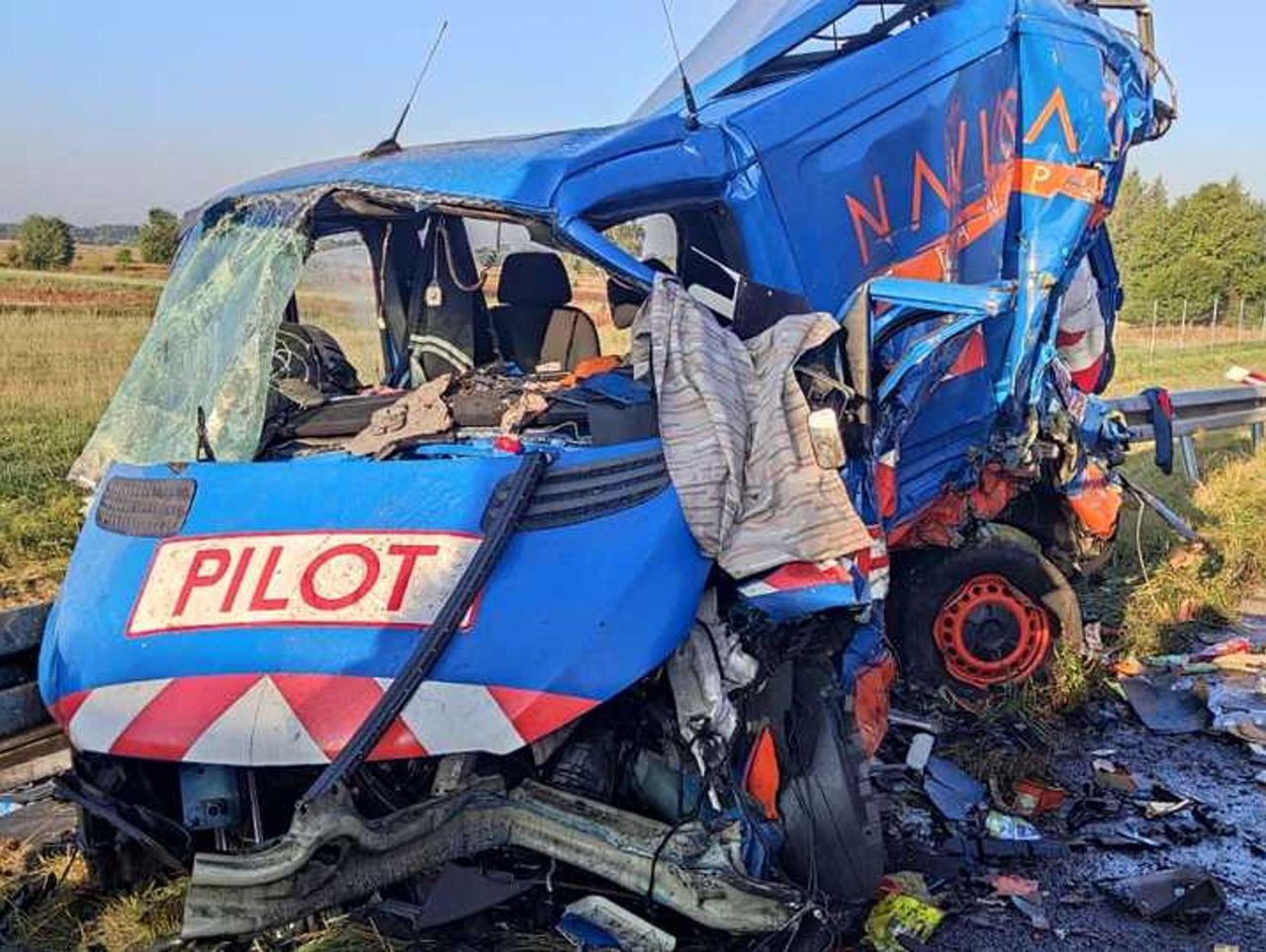 Tragiczny wypadek na A2. Jedna osoba zginęła, druga jest ranna