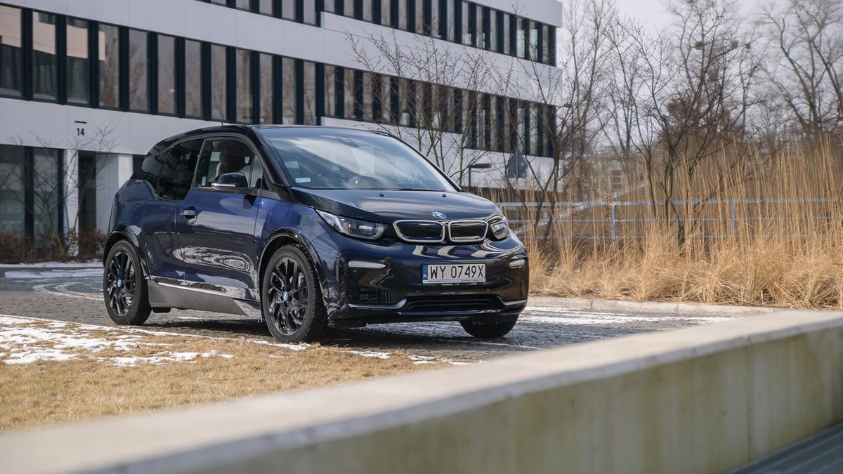 BMW i3 to jeden z pierwszych, popularnych elektryków