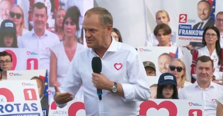 Wiceprezes PiS ostro o Tusku. "Coś mu się w tej głowie poprzestawiało"