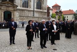 Jarosław Kaczyński na Wawelu. 71. rocznica urodzin Lecha Kaczyńskiego