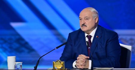Łukaszenka odleciał na konferencji. "Pies porwał, brałeś i jadłeś"
