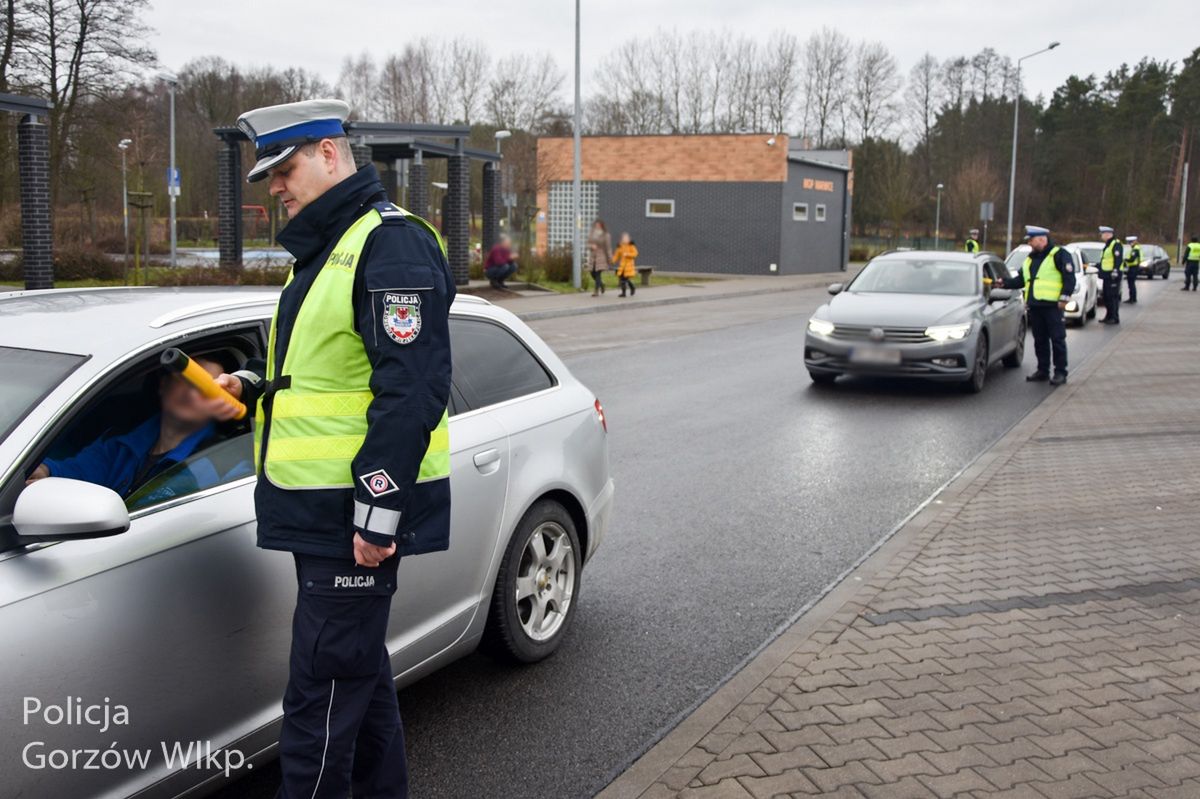 Policja wróciła do masowych kontroli. W UE Polska jest prymusem