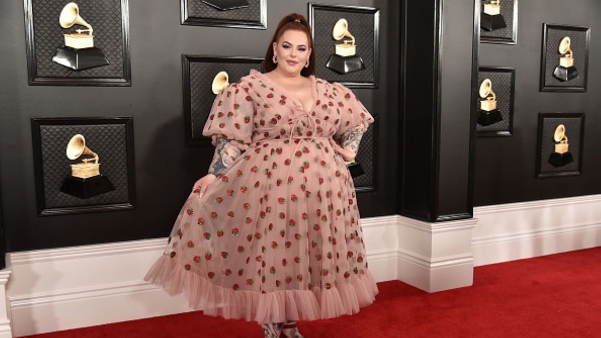 Tess Holliday poinformowała opinię publicznie, że choruje na anoreksję. Na modelkę spadła fala hejtu. Postanowiła na nią odpowiedzieć
