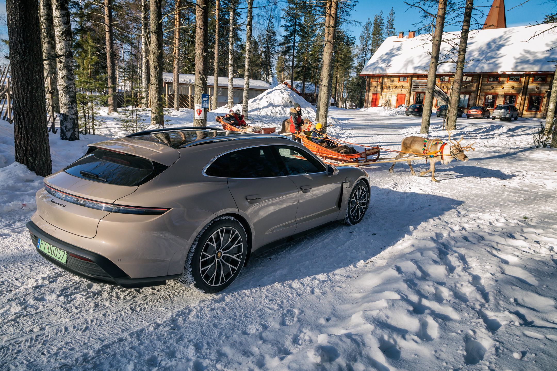 Porsche Taycan 4S Sport Turismo w Finlandii