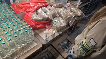 "Robił mocny alkohol z płynu do dezynfekcji. Służby znalazły też 30 kg tytoniu".