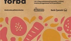 Biedronka wprowadziła papierowe torby, część wpływów ze sprzedaży przekaże Bankom Żywności