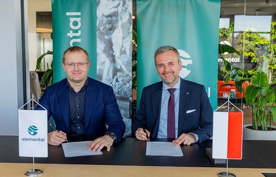 Elemental pierwszym mecenasem uczelni wyższej w Polsce