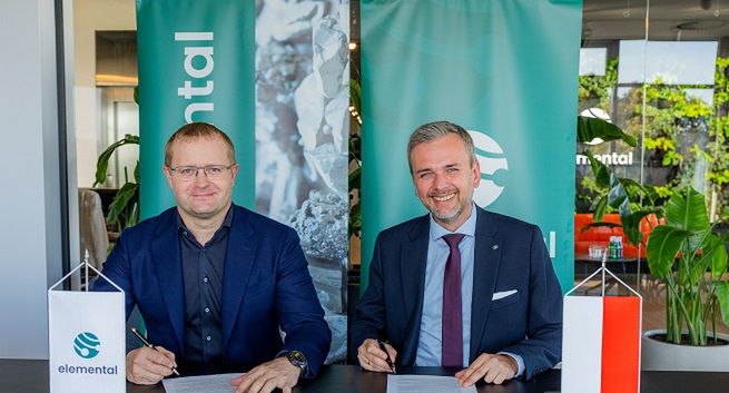 Elemental pierwszym mecenasem uczelni wyższej w Polsce