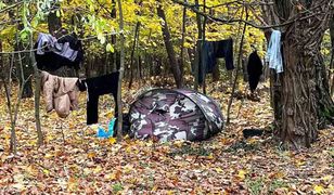 Mieszka w namiocie. Mieszkańcy zaalarmowali policję