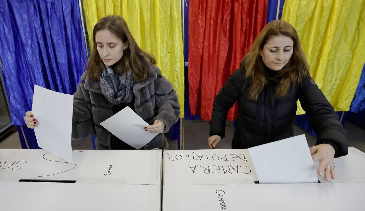 George Simion leads amid rerun of Romanian elections