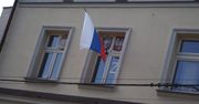 Chorzów. W kamienicy pojawiła się rosyjska flaga i "Z" w oknie